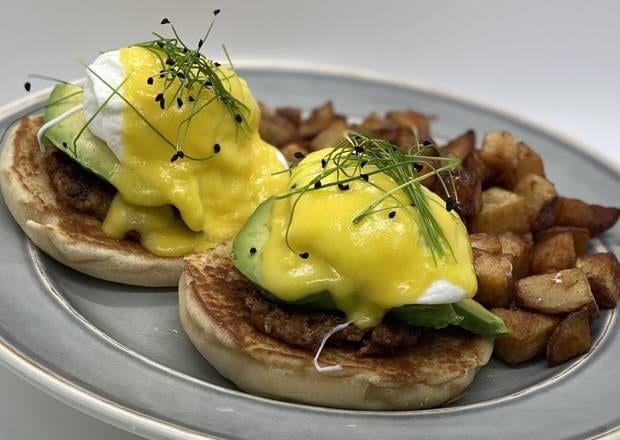 Eggs Benedict - Classic Platter.